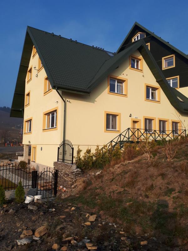 Quadruple Room with Mountain View image 1
