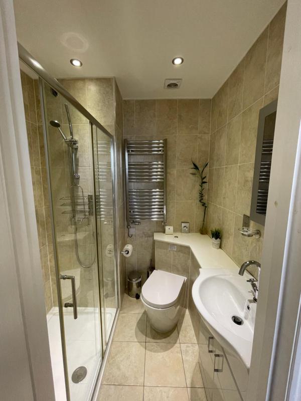 The Southbourne Villa - image 11