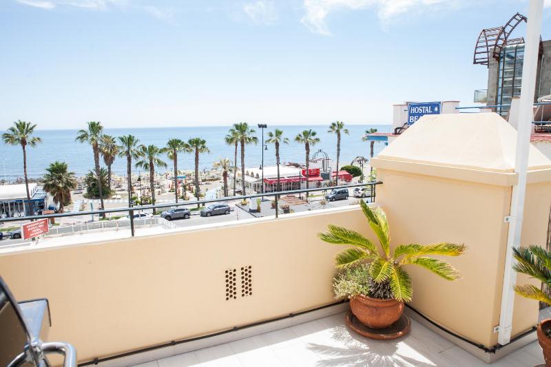 Spacious 200 sq.m. penthouse with sea view terraces - image 7