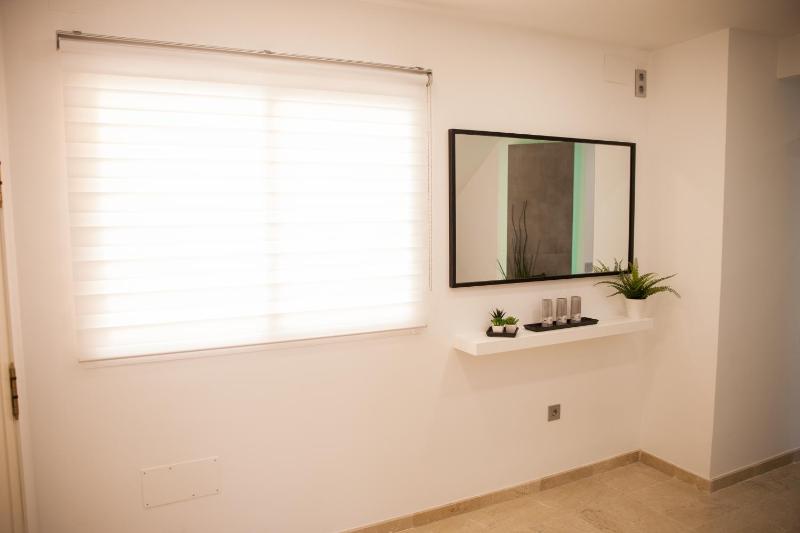 Spacious 200 sq.m. penthouse with sea view terraces - image 32