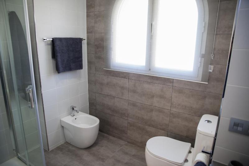 Spacious 200 sq.m. penthouse with sea view terraces - image 29