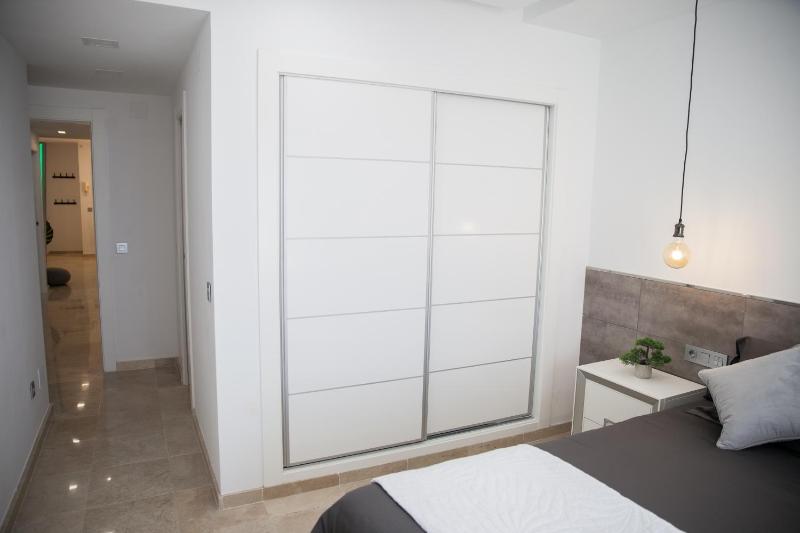 Spacious 200 sq.m. penthouse with sea view terraces - image 4