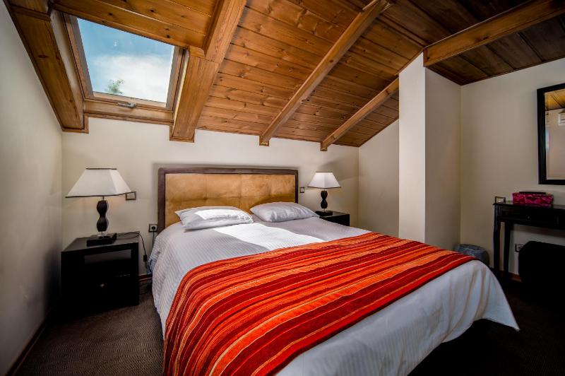 Two-Bedroom Suite with Fireplace image 2