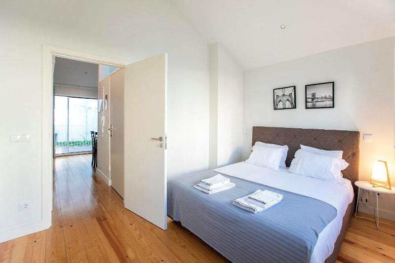 One-Bedroom Apartment image 1