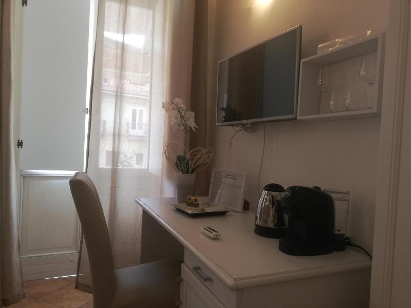 Suite with Balcony image 3