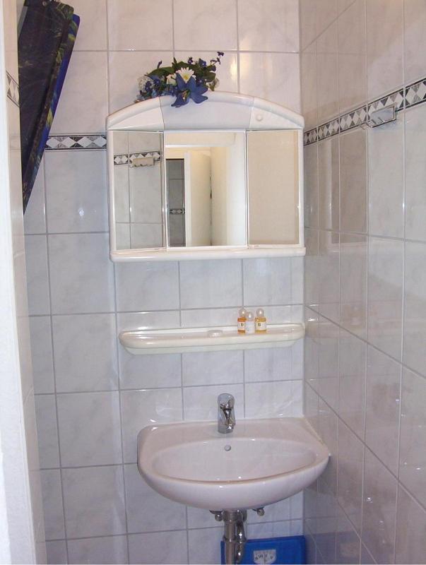 One-Bedroom Apartment with Balcony - First Floor (5 Adults) - Nr. 3 image 3