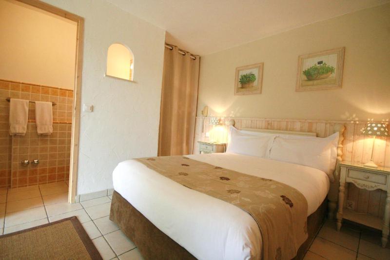 Standard Single Room with Terrace image 3