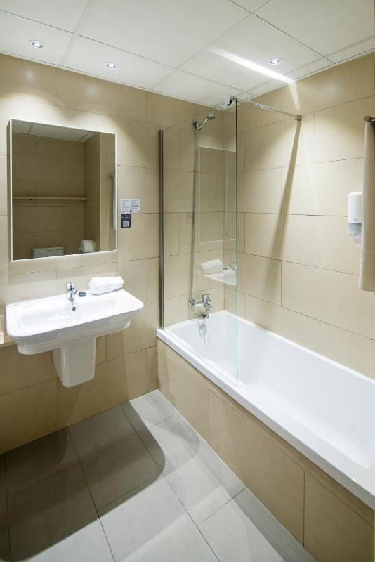 Double or Twin Room image 2