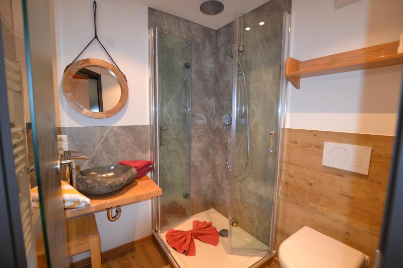 Single Room with Private Bathroom image 1