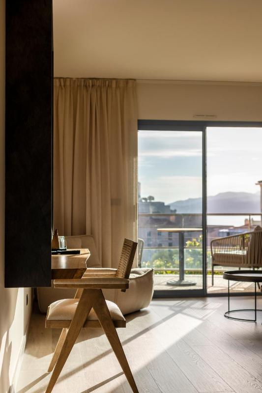 Junior Suite with Sea View image 4