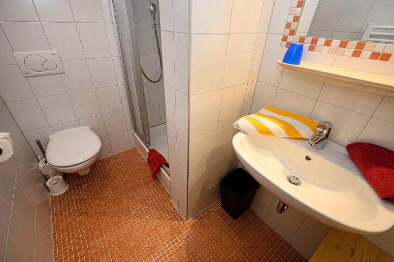 Single Room with Private Bathroom image 2