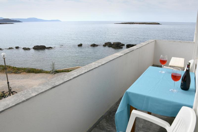 Double Room with Partial Sea View image 1