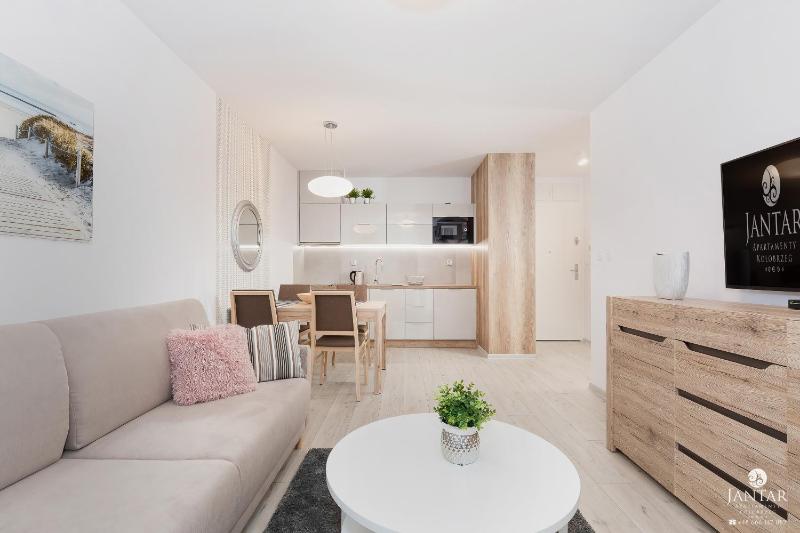 Jantar Apartamenty Bliżej Morza - image 17