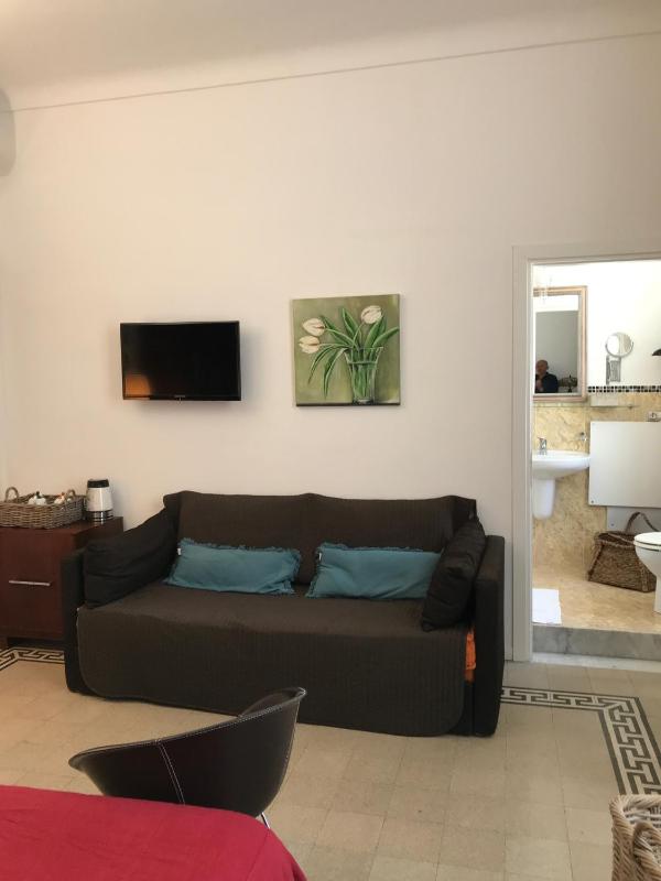 Triple Room with Balcony image 3