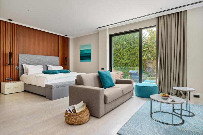Luux Suite Land View King image 1