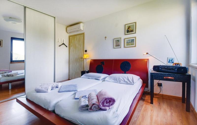 Holiday home in Mali Lošinj with Pool Whirpool Terrace Air conditioning Wi-Fi Washing machine 4780-1 - image 6