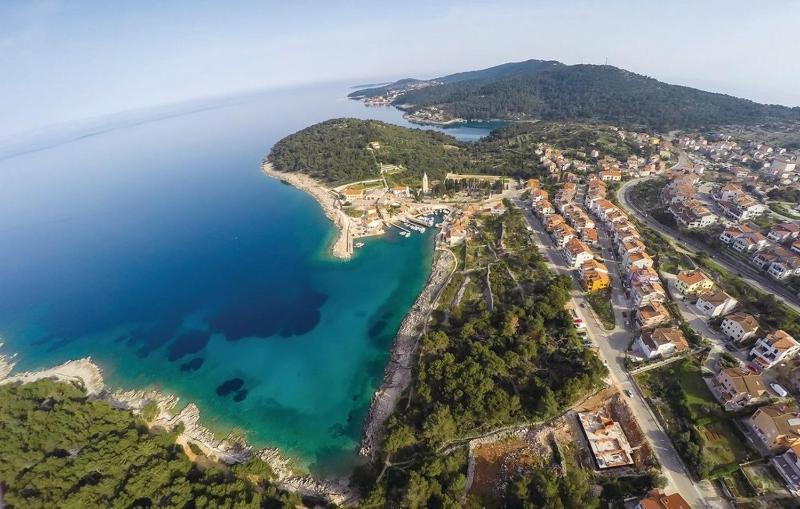 Holiday home in Mali Lošinj with Pool Whirpool Terrace Air conditioning Wi-Fi Washing machine 4780-1 - image 12