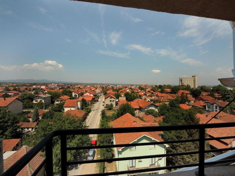 Deluxe Double Room (2 Adults + 1 Child) image 4