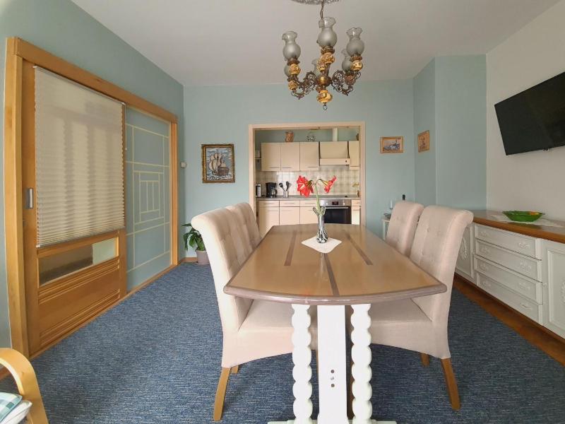 Three-Bedroom Apartment image 4