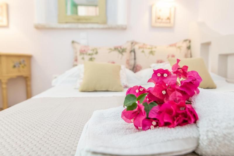 Standard Single Room image 2