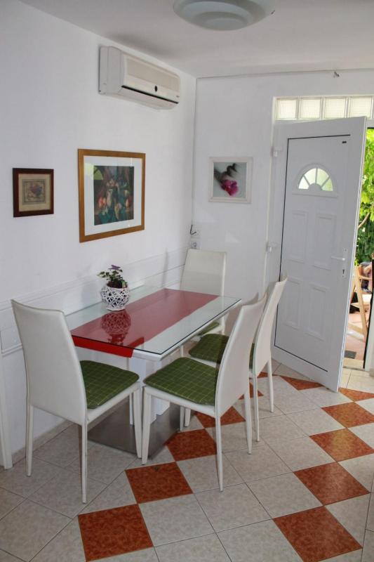 Apartment in Sabunike with Terrace Air conditioning Wi-Fi Washing machine (231-1) - image 26