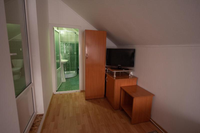 Double Room with Private Bathroom image 3