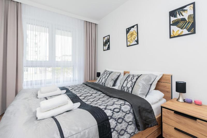 Navalis Apartments with Parking in Gdynia by Noclegi Renters - image 2