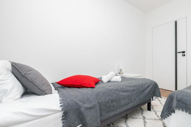 Navalis Apartments with Parking in Gdynia by Noclegi Renters - image 31