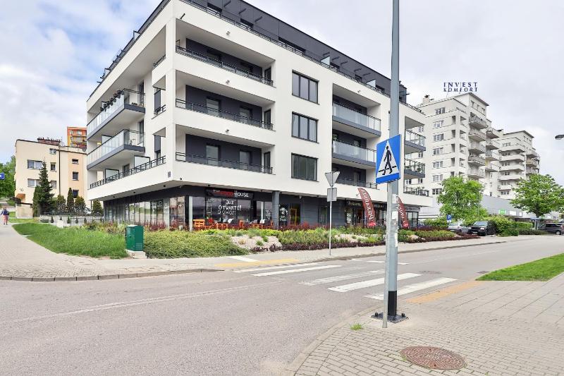 Navalis Apartments with Parking in Gdynia by Noclegi Renters - image 6
