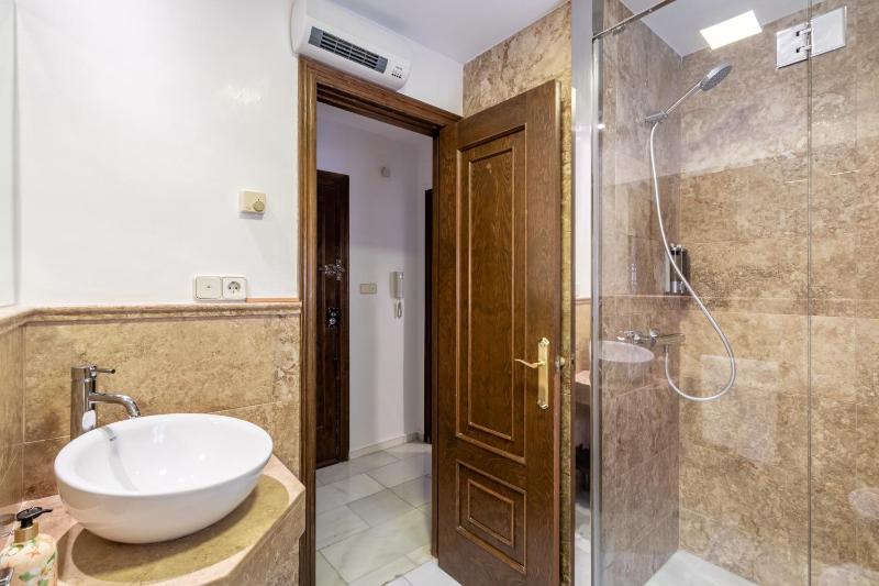 One-Bedroom Apartment with Balcony image 4