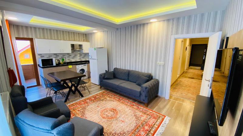 Deluxe Suite image 1