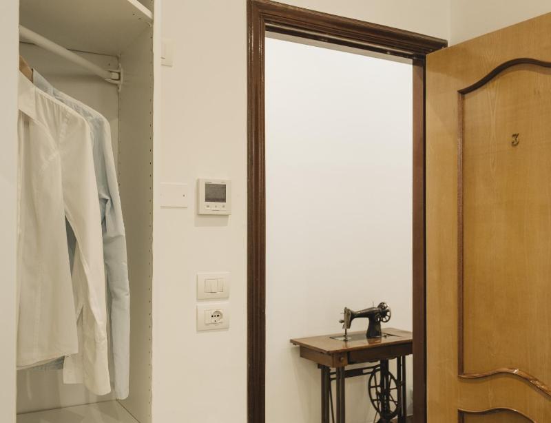 Economy Double Room image 2