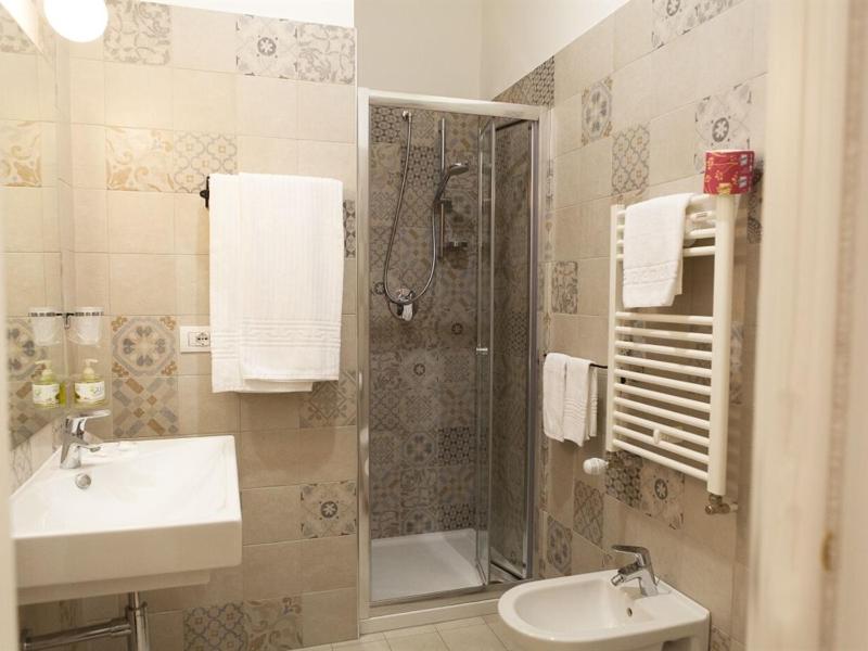 Family Room with Shower image 3