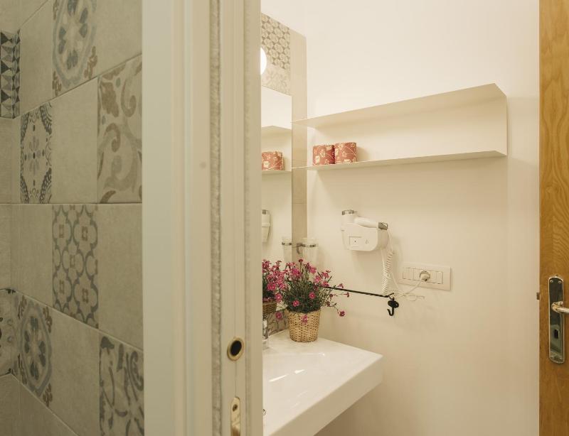Family Room with Shower image 4