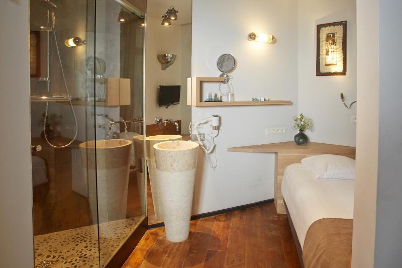 Boutique Hotel Saint-Géry - image 2