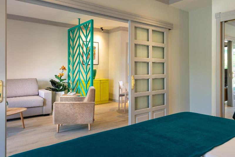 Superior Apartment with Terrace image 3