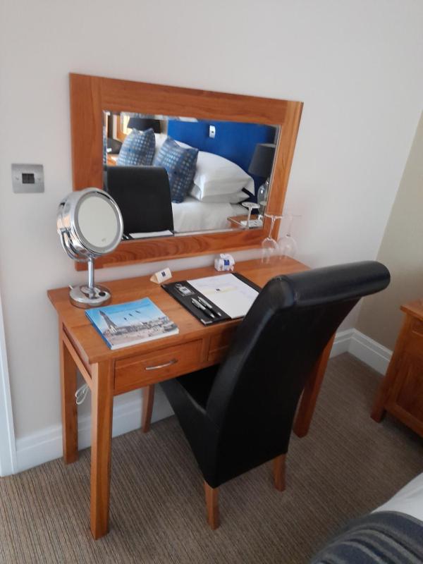 Superior Double Room image 4