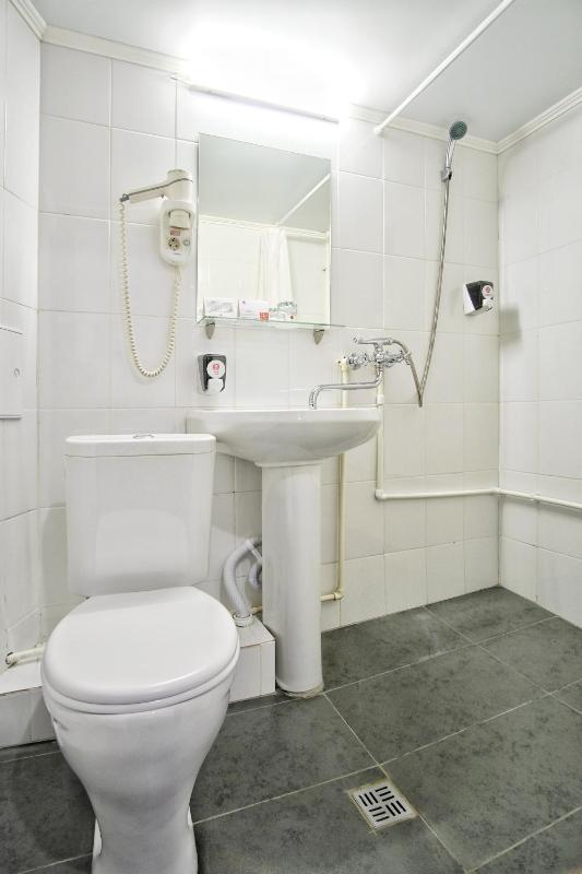 Standard Single Room image 2