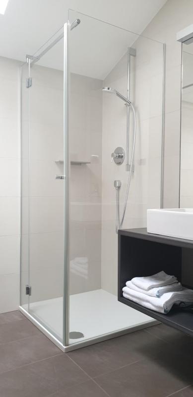 Standard Double Suite image 1