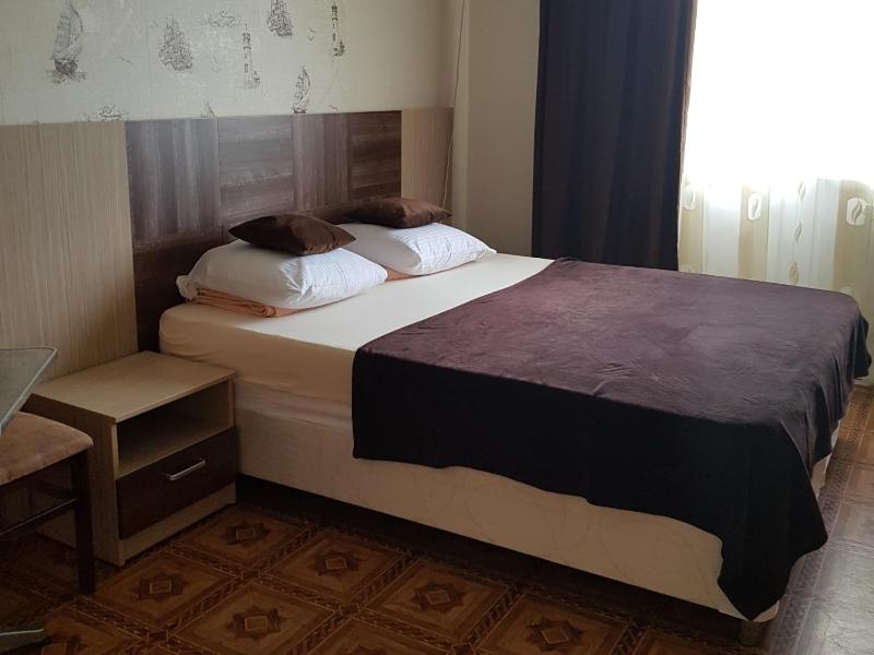 Triple Room with Balcony image 1