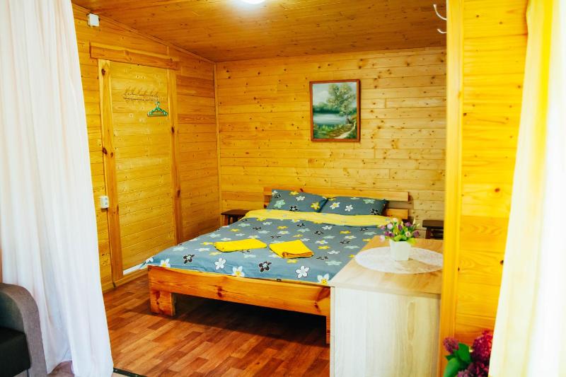 Standard Quadruple Room image 3