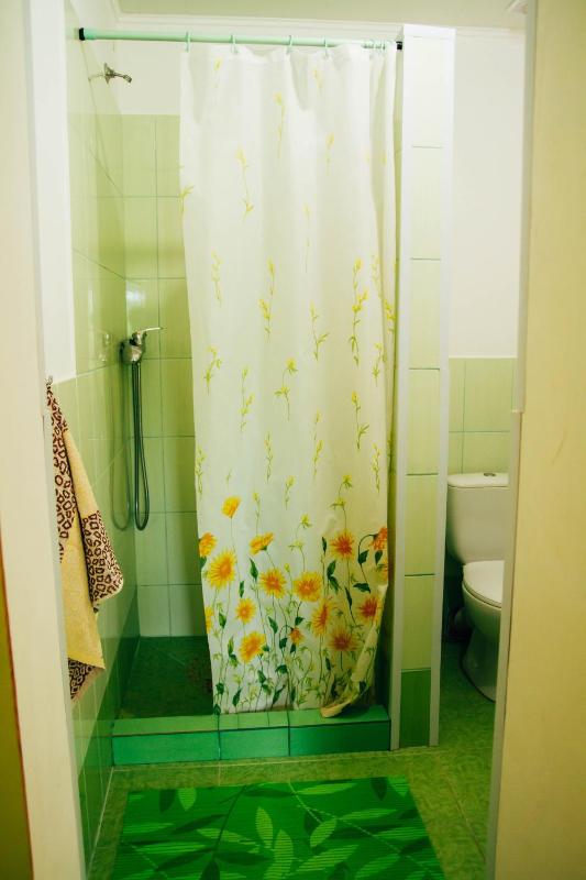 Standard Quadruple Room image 2