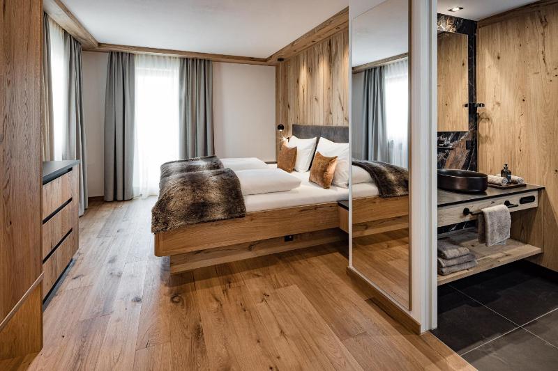 Deluxe Apartment image 3
