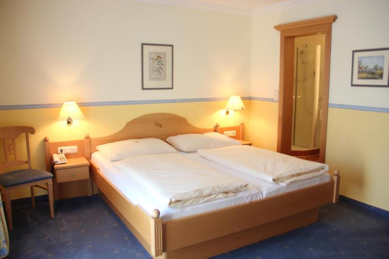 Family triple room image 3