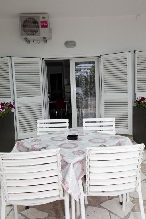 House Duce (850) Images