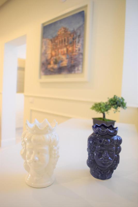 CATANIA LIVING ROOMS - image 45