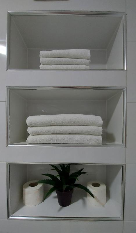 One-Bedroom Apartment image 1