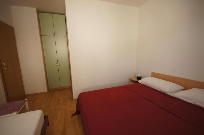 Apartment 75-5 - image 16