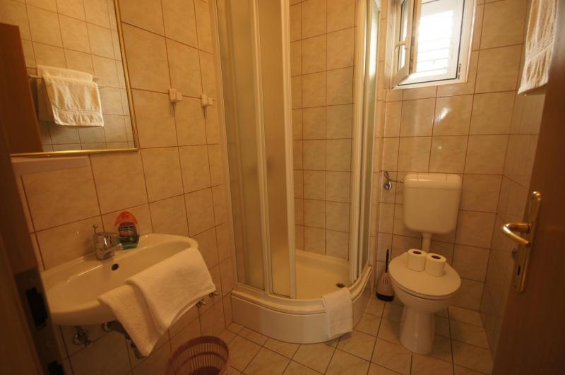 Apartment 75-5 - image 38