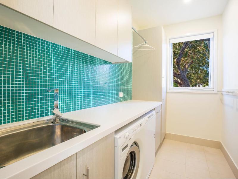 Sapphire Sands - Pet Friendly - Community Pool - image 14